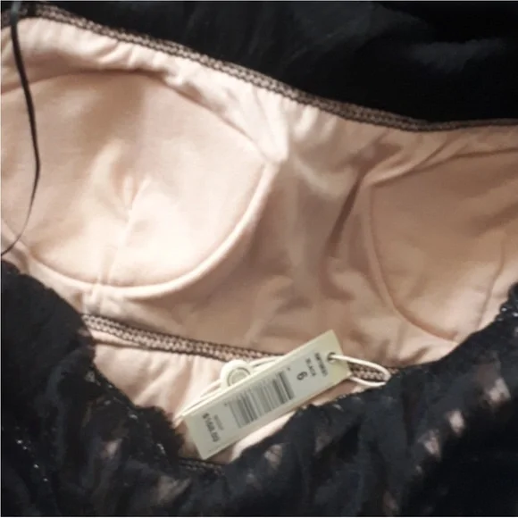 💖 HOST PICK 💖 Ruffle Mesh Cocktail Dress - Picture 4 of 9